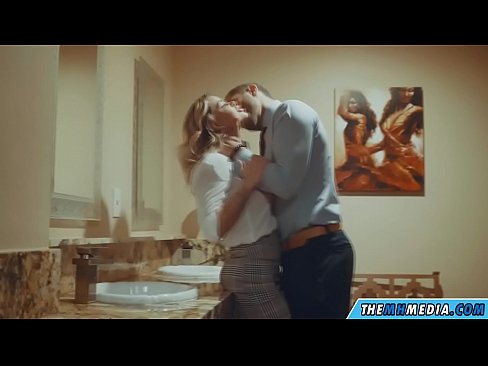 ❤️ Nigbati bilondi ti oyan ba tan ọ ni yara isinmi ti gbogbo eniyan si wa ﹏